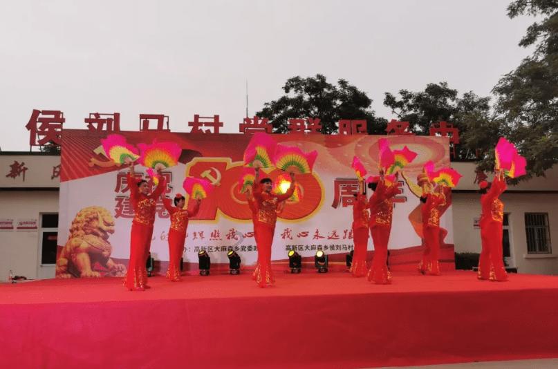 金刚鹦鹉逃生
